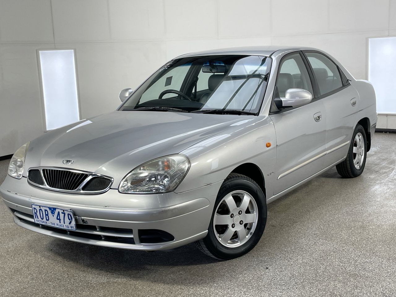 2001 Daewoo Nubira CDX Automatic Sedan