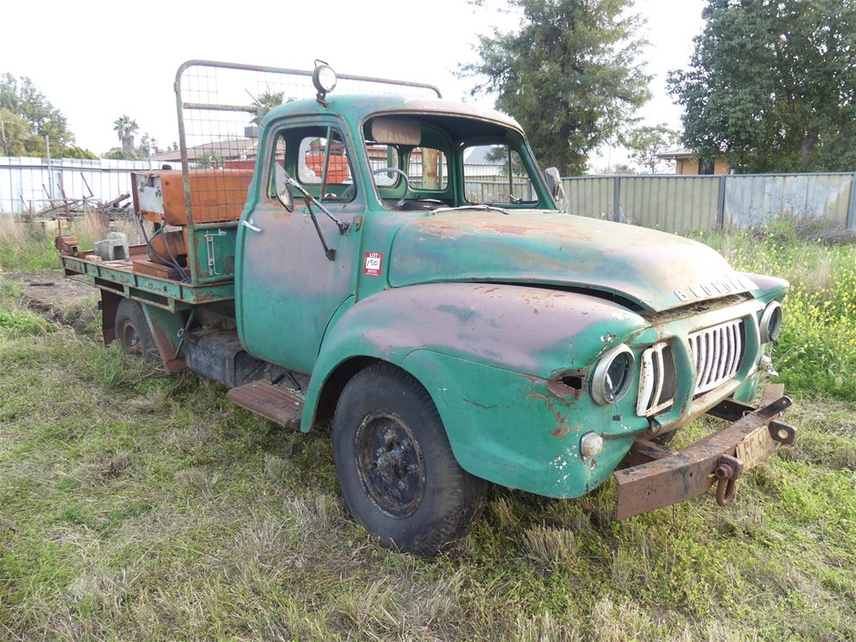 circa-1966-bedford-tj-series-bedford-restoration-project-auction-0205