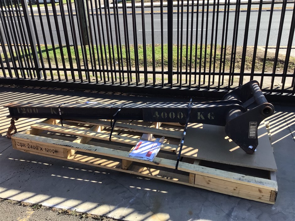 Unreserved Manitou P4000 Jig Attachment & Telehandler Tines