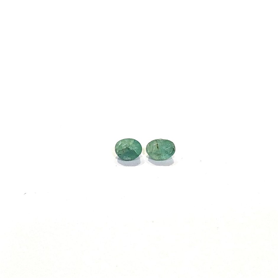 0.63 Ct - 2 Pcs Emerald