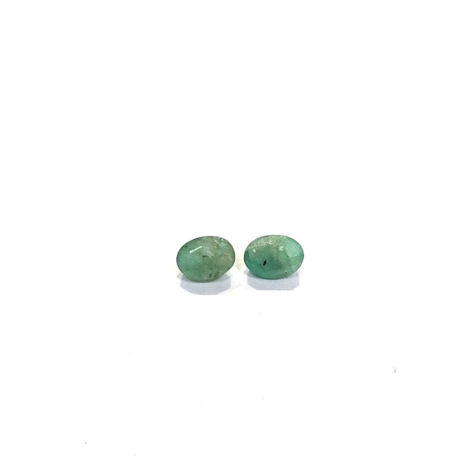 0.46 Ct - 2 Pcs Emerald