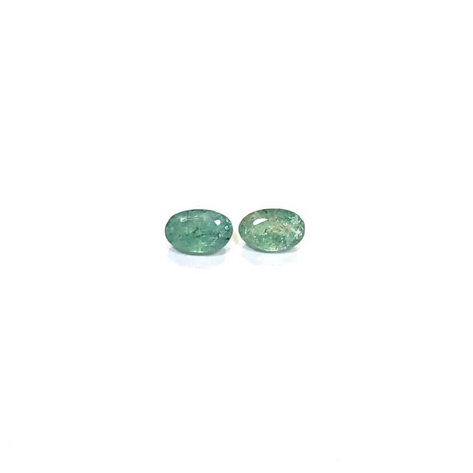 0.55 Ct - 2 Pcs Emerald