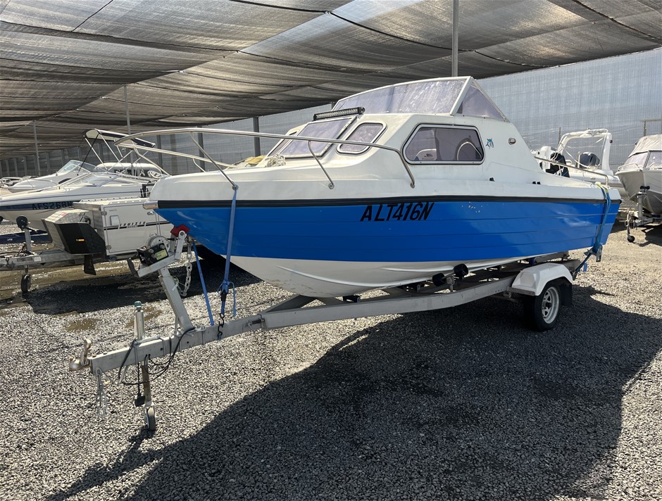 HALF CAB FIBREGLASS DEEP V- NO RESERVE 