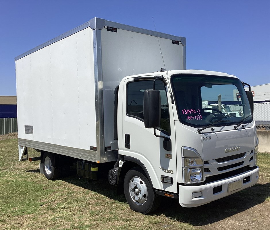 2022 Isuzu  Pantech Trucks and 2016 Hino Curtainsider Truck