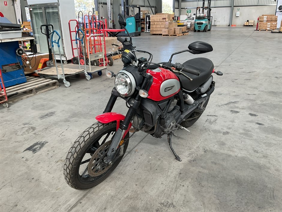 <p>2016 Ducati K1 Scrambler Motorcycle</p>