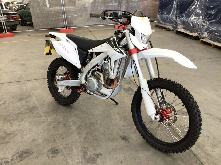 <p>2021 BRAAAP MX450 Motorcycle</p>