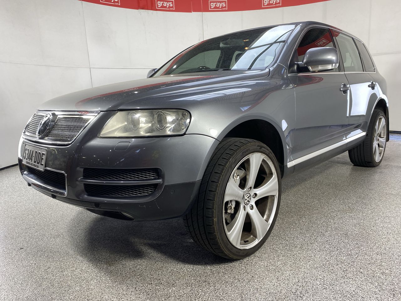 2004 Volkswagen Touareg V10 TDI 7L TD Auto Wagon