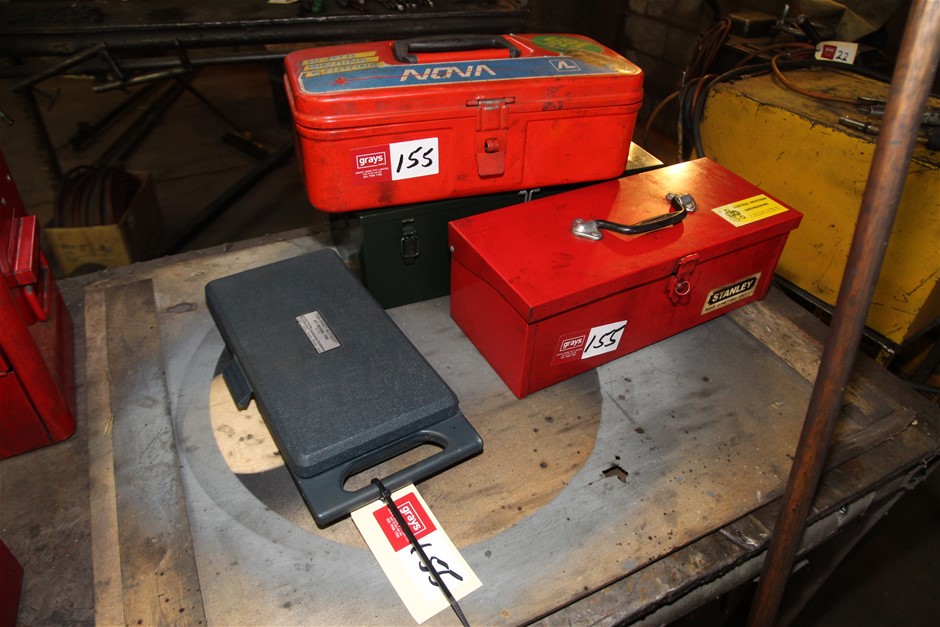 Textron 780 Thin Sheet Nut Inserter & 3x Tool Boxes Auction (0155 ...