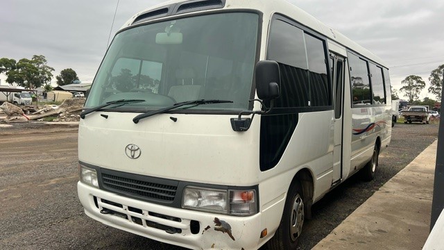2003 Toyota Coaster RWD Manual - 6 Speed Bus Auction (0002-7055335 ...