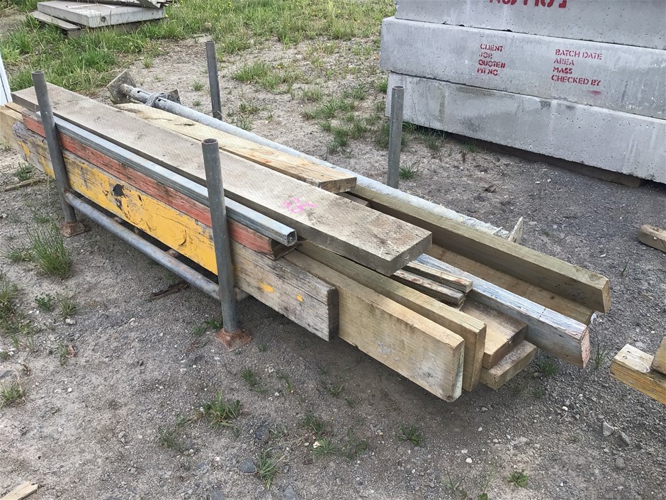 A Small Quantity of Assorted Timber Planks Auction (0025-3031669 ...