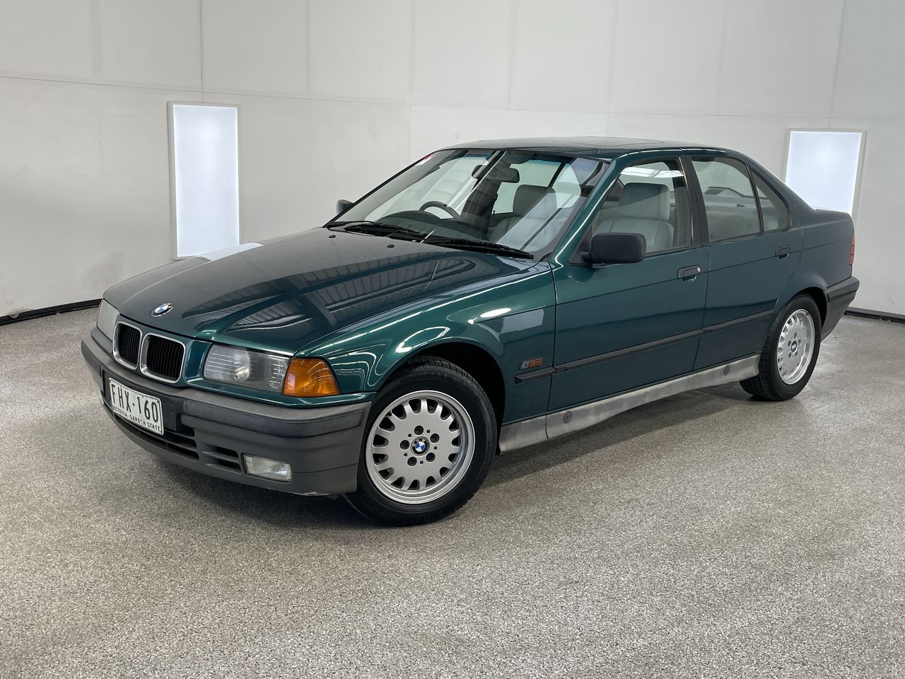 1993 BMW 3 25i E36 Automatic Sedan Auction (0001-21041356) | Grays ...