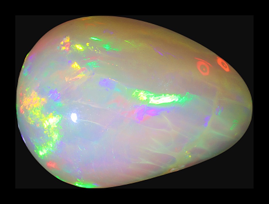 8.82 Carats Ethiopian Opal