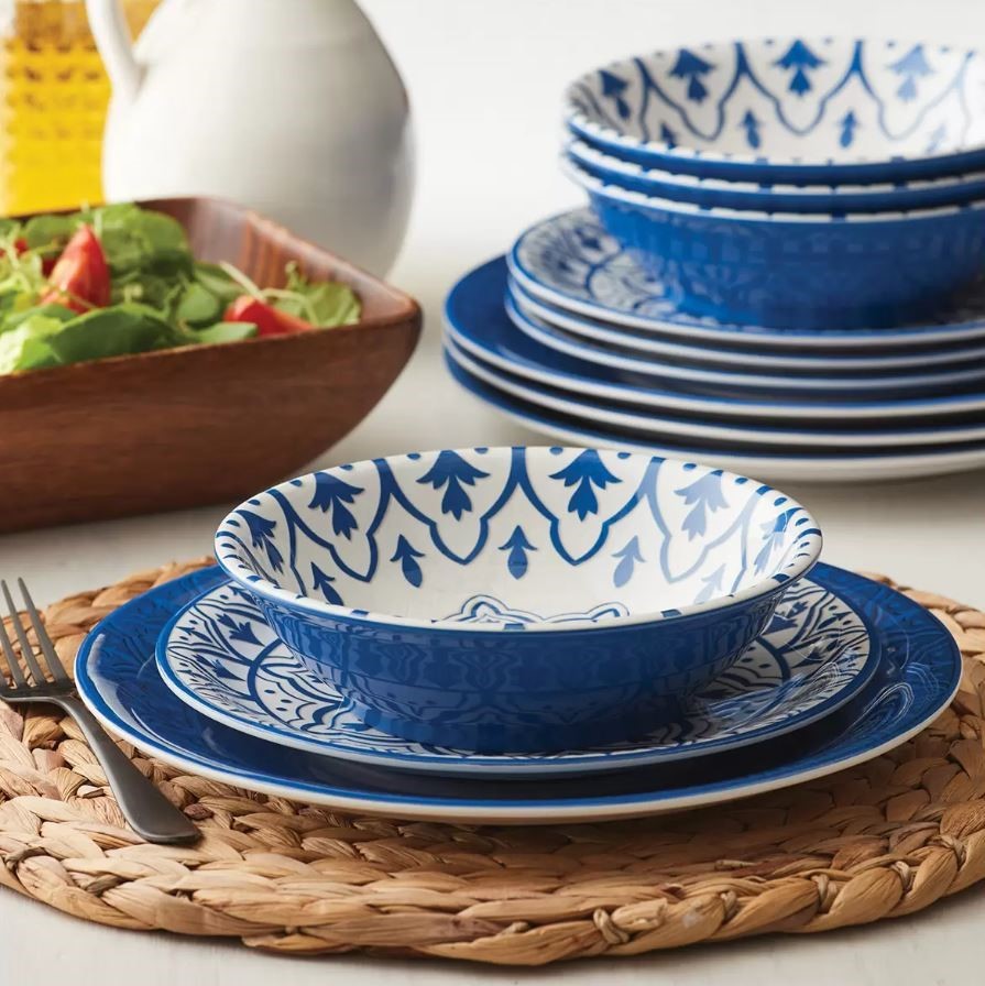 SIGNATURE 12pc Melamine Dinnerware Set.