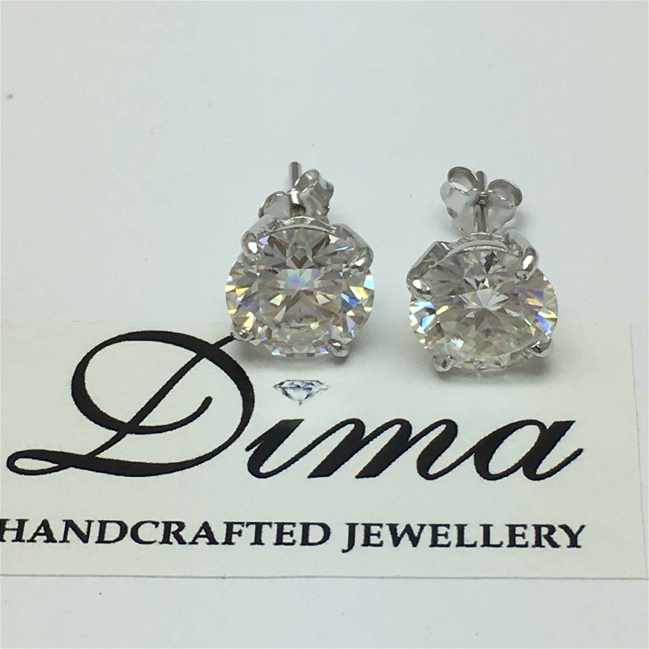 9ct White Gold Stud Earrings