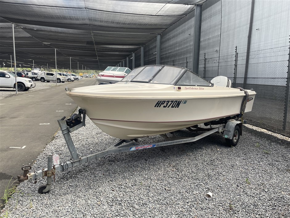 Haines Hunter V16R Sport Fisherman Power Boat