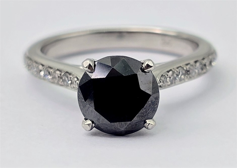 No Reserve Platinum And Diamond Solitaire Ring - $4248