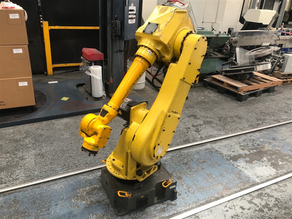 Manufacturing Robots & Manufacturing Equipment