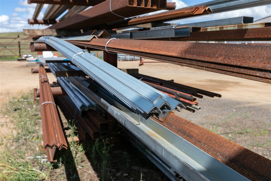 Contents Of 1 x Tier Rack Of 1 Side Of Metal Rack Auction (0109-5059069 ...