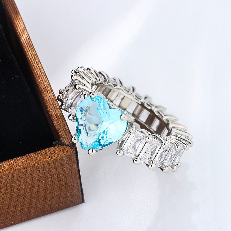 Elegant 18K Triple White Gold plated Lab Simulated Topaz Ring Size 7