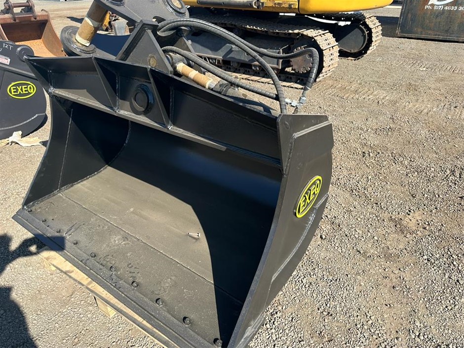 2025 Hydraulic Tilting Mud Bucket to Suit 10-17T Excavator (Unused)