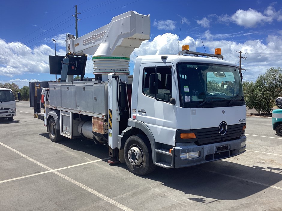2004 Mercedes Atego 4 x 2 Cherry Picker Truck