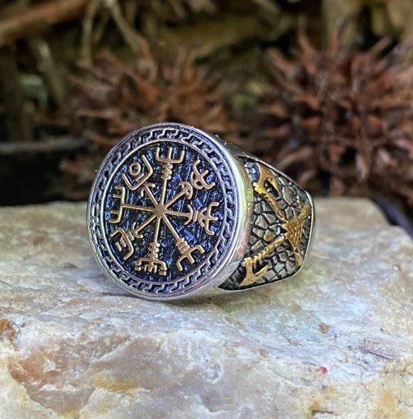 Vegvisir Compass Ring - silver & yellow gold coloured sections Auction ...