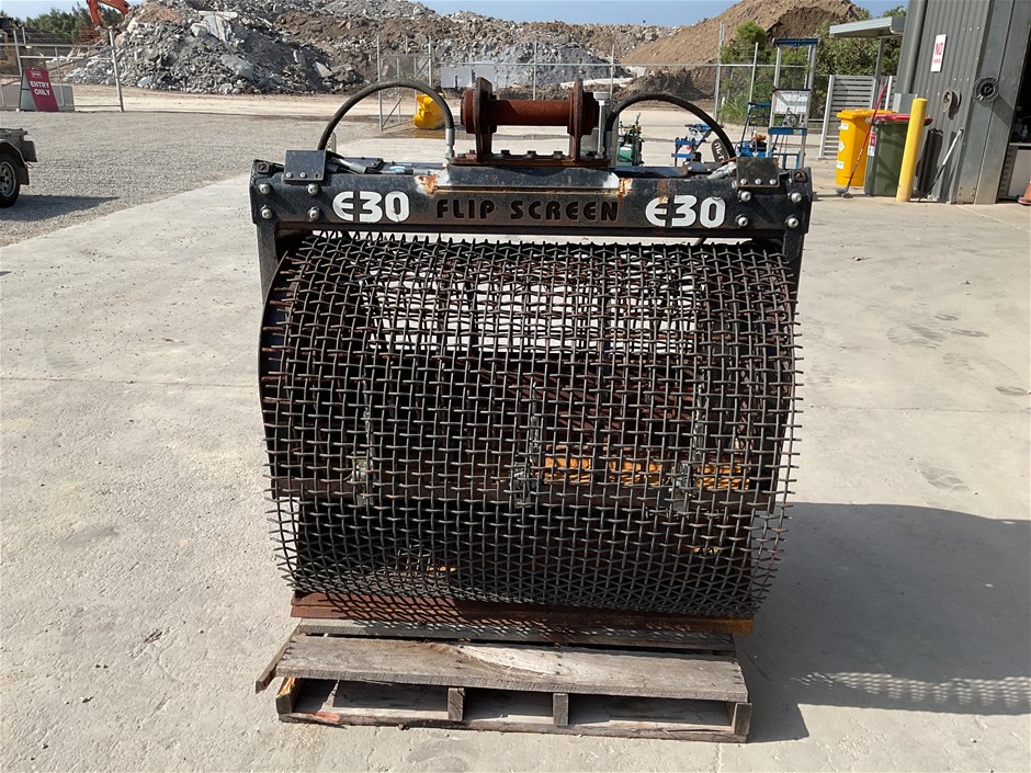 2023 Flip Screen E30 (Excavator Attachment)
