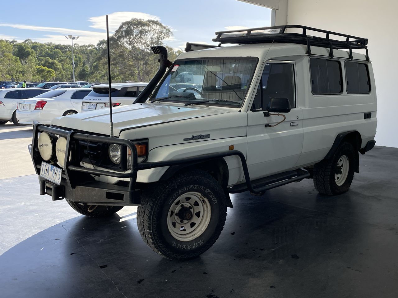 2002 Toyota Landcruiser (4x4) 11 SEAT HZJ78R Manual 8 Seats Wagon