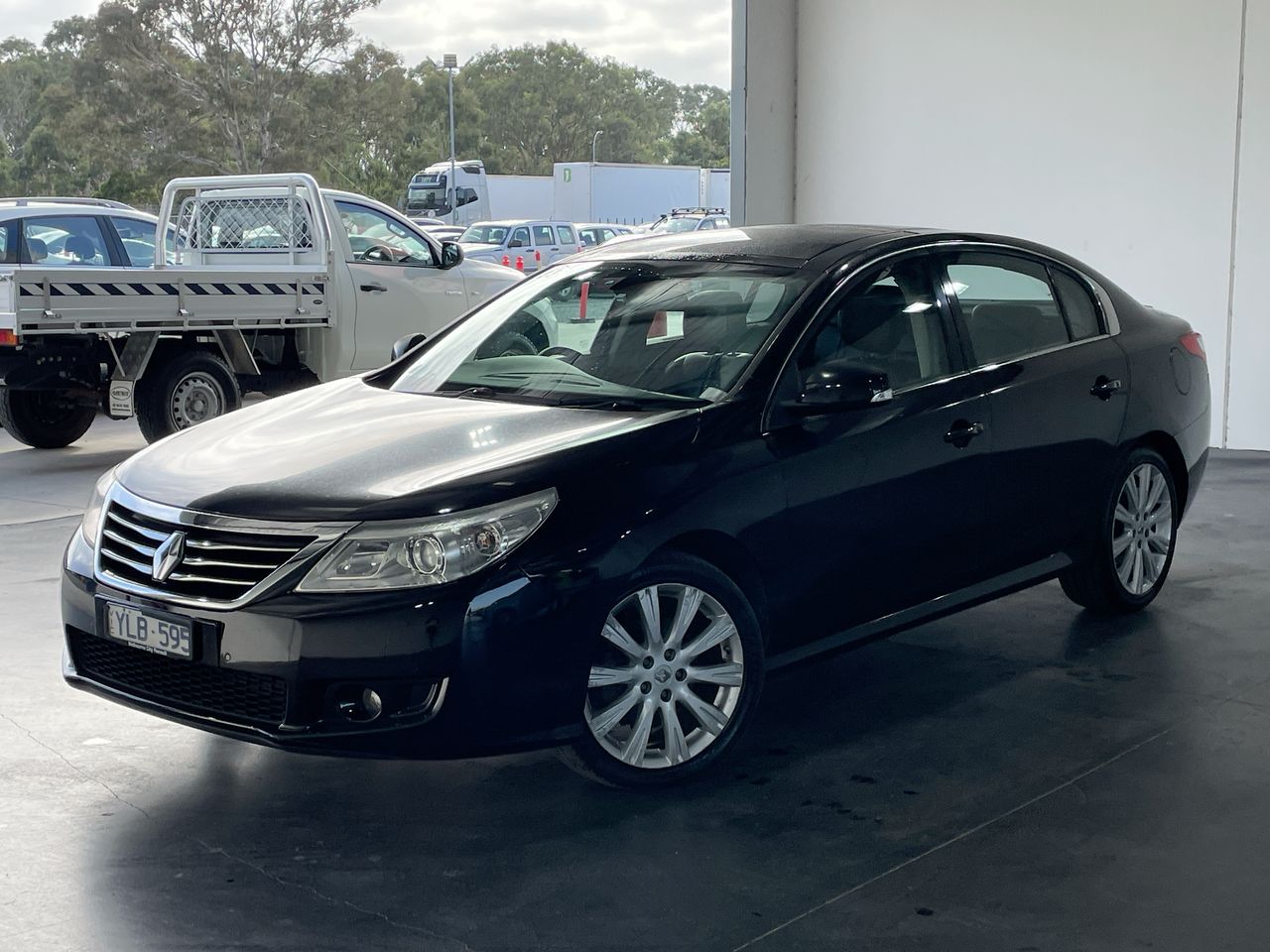 2011 Renault Latitude 2.0 dCi Luxe Turbo Diesel Auto Sedan