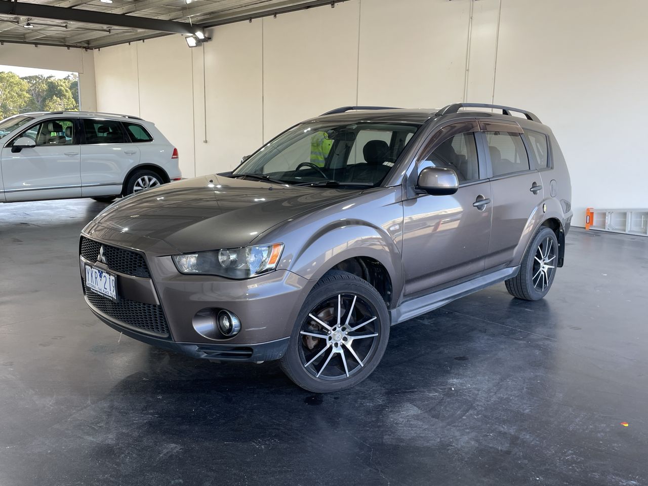 2011 Mitsubishi Outlander LS (7 SEAT) ZH CVT 7 Seats Wagon