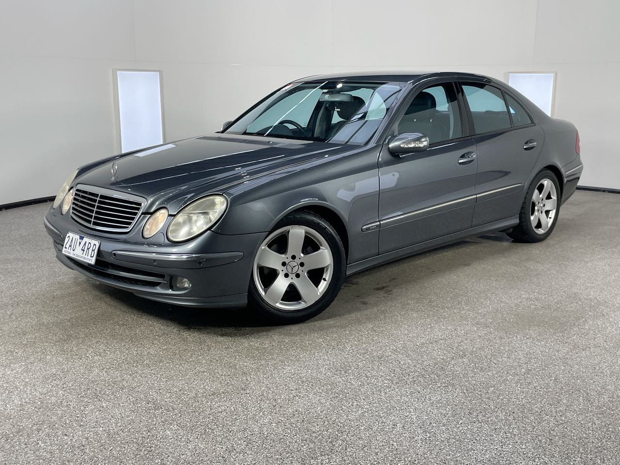 2005 Mercedes Benz E200K Classic W211 Automatic Sedan