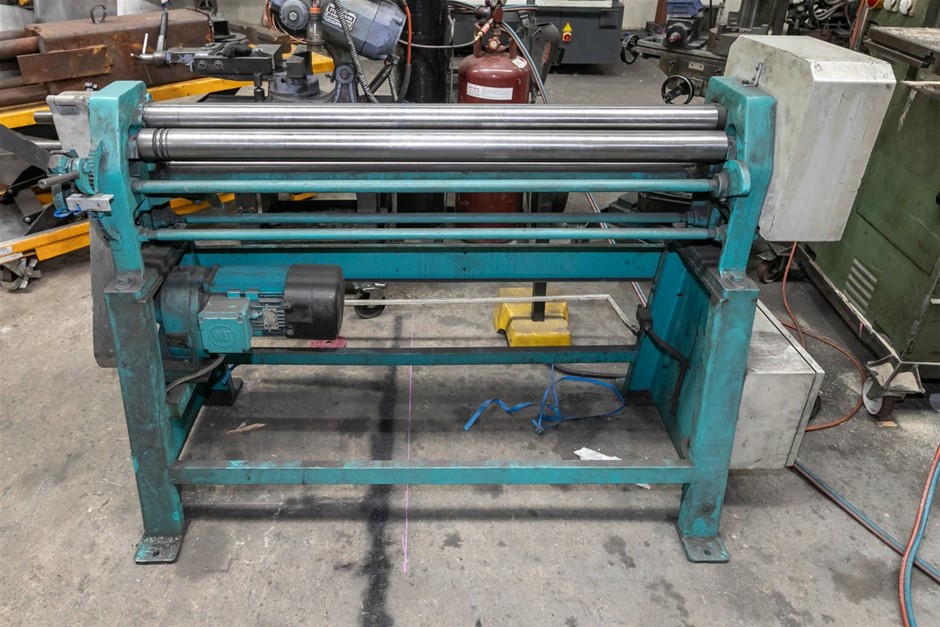 Online Auction Closing &#34;Going, Going, Gone&#33;&#34;