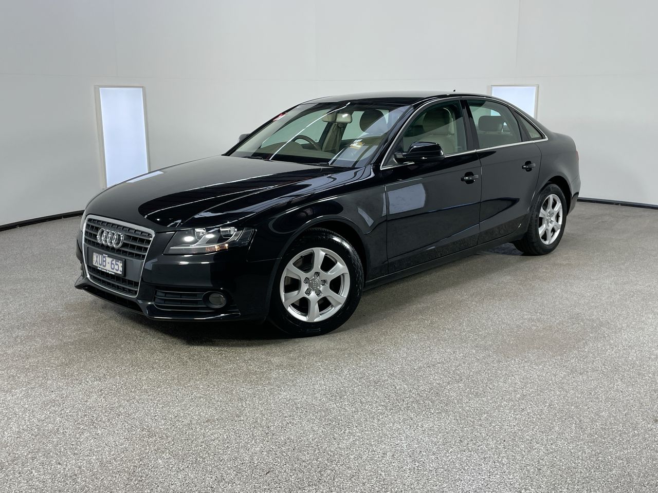 Audi A4 1.8 TFSI B8 Manual Sedan