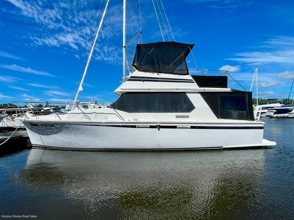 Fairway 36 Flybridge Cruiser
