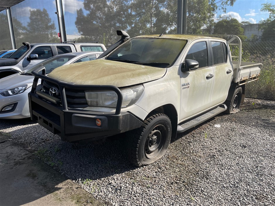 2017 Toyota Hilux 4x4 SR GUN126R Turbo Diesel Automatic Crew Cab Chassis