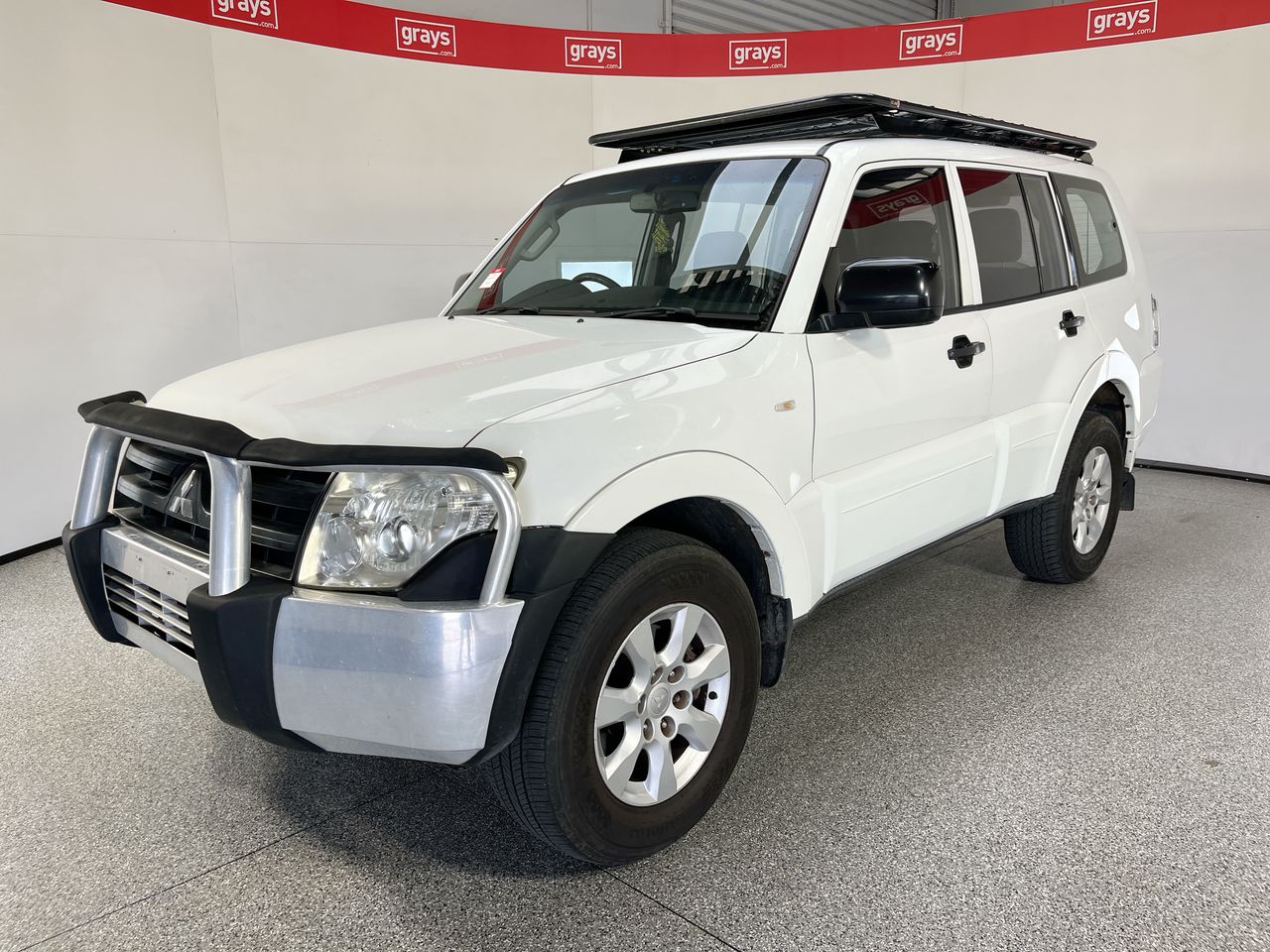 2011 Mitsubishi Pajero GLX LWB (4x4) NW Turbo  7 Seats Wagon