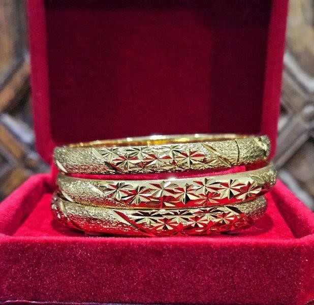 Jewelzmerchants'Bangle with 24k Stamped