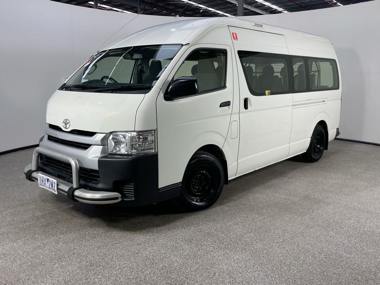 2016 Toyota Hiace Commuter KDH223R Turbo Diesel Automatic 14 Seats Bus