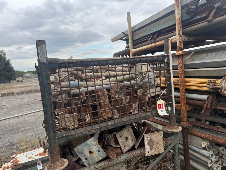 Scaffolding Components with Stillage Auction (0088-5059919) | Grays ...