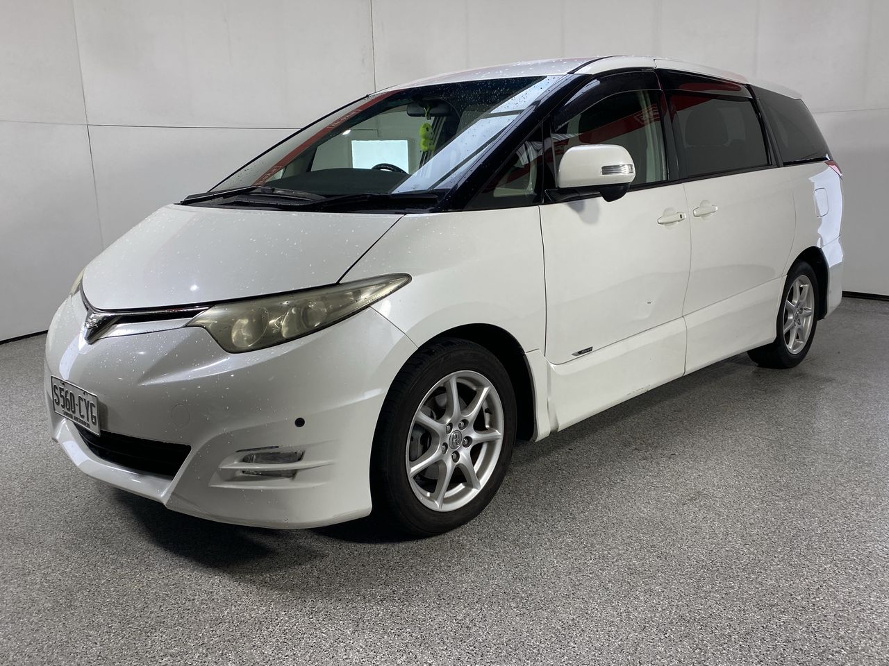 Toyota Estima Automatic Van