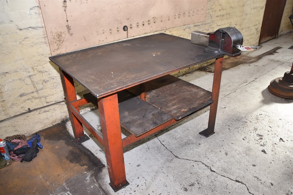 Heavy Duty Metal Work Bench