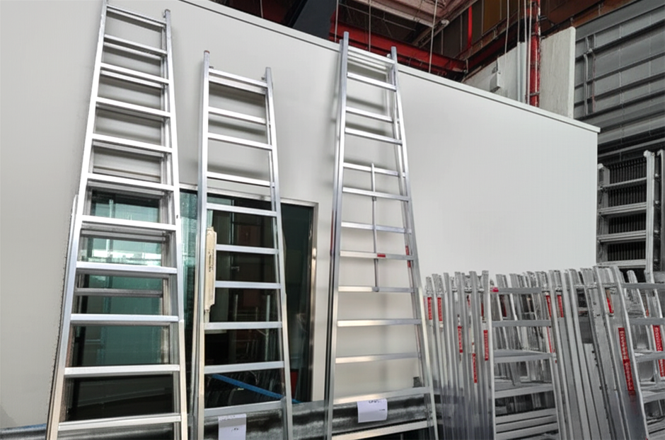 Unreserved - Aluminium A Frame Trestle, Ladder and More