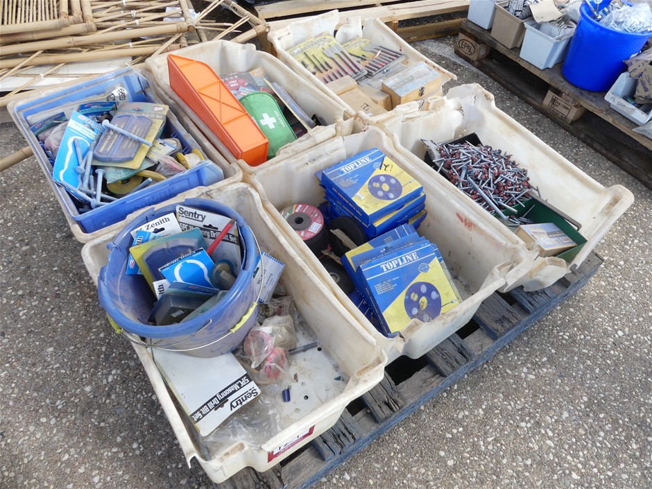Hardware Stock (Unused Large Quantity) Auction (0121-5060217) | Grays ...