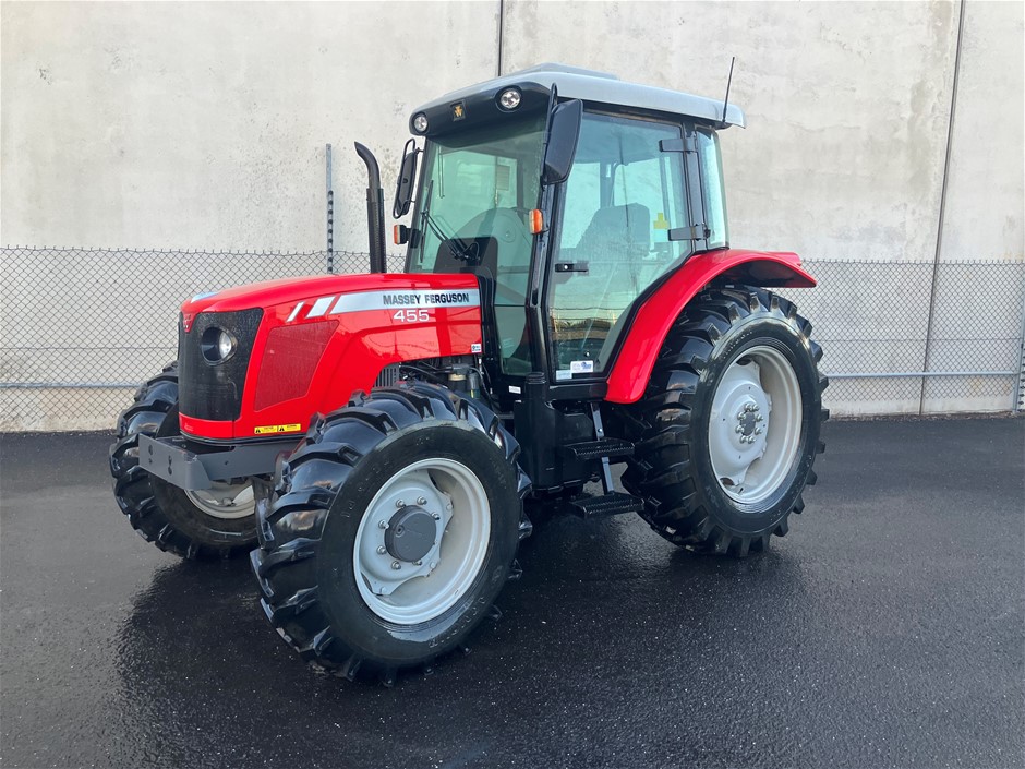 2016 Massey Ferguson 455 Tractor