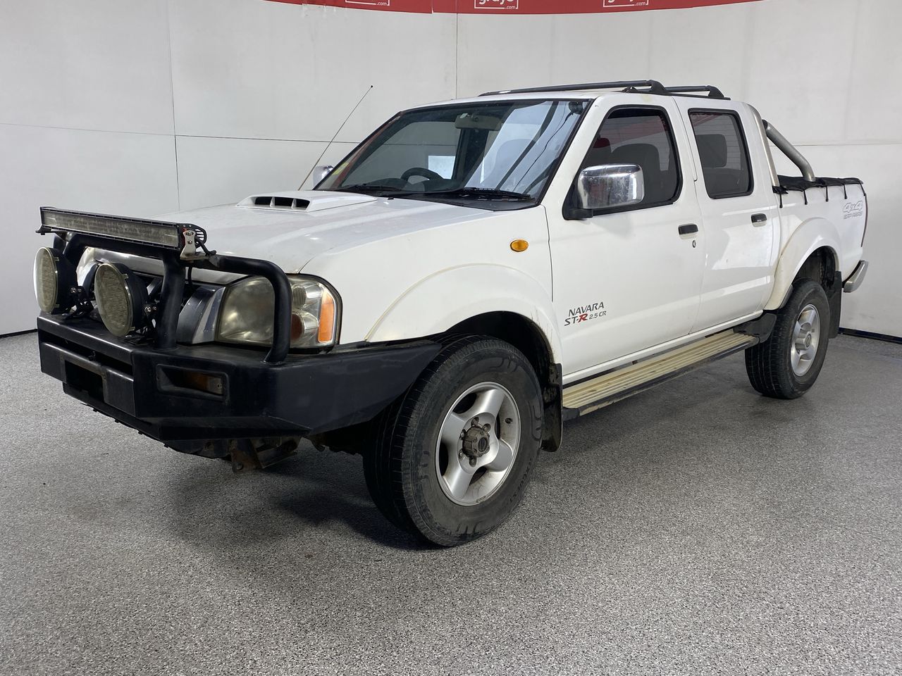 Nissan Navara ST-R (4x4) D22 Turbo Diesel Manual Dual Cab