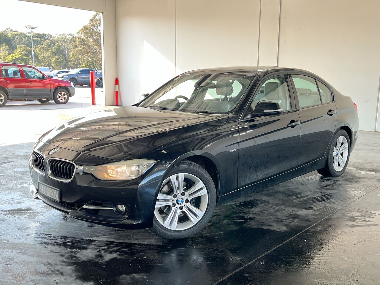 2013 BMW 3 Series 320i F30 Automatic - 8 Speed Sedan