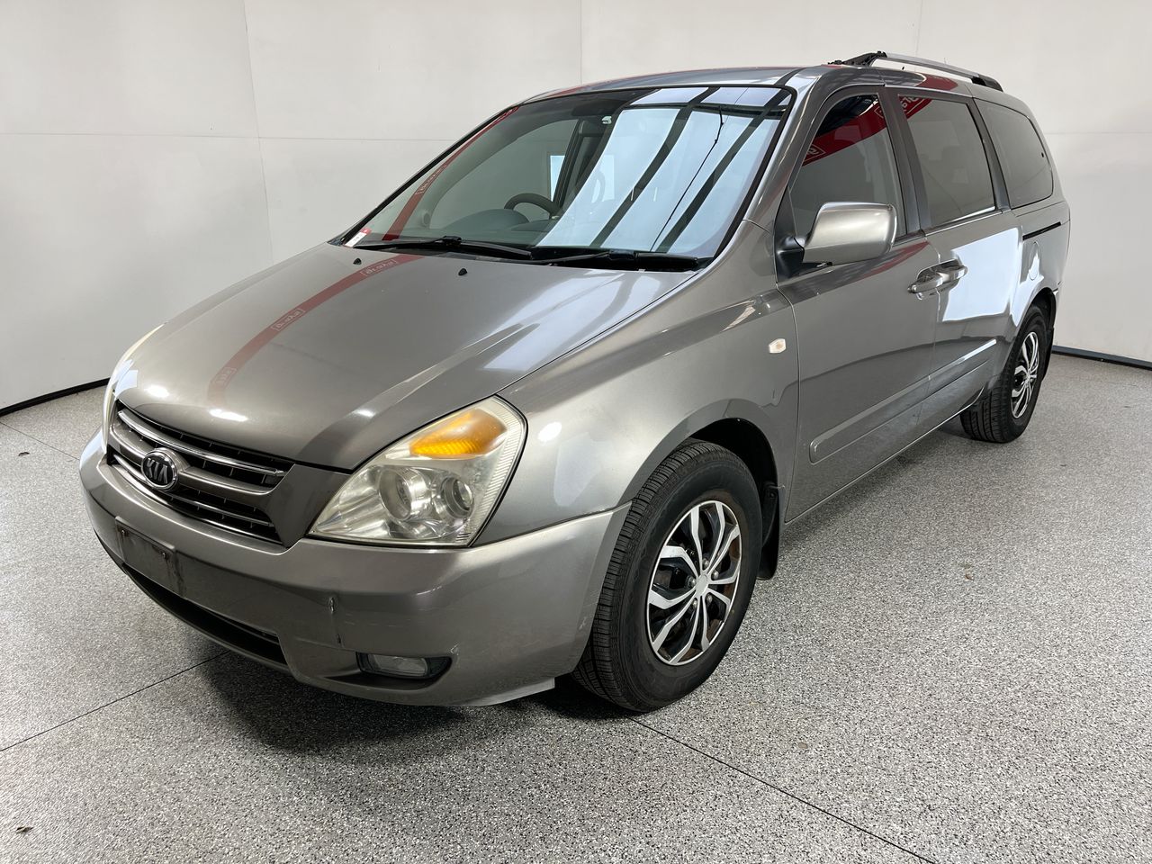 Kia Grand Carnival EXE VQ Turbo Diesel Automatic 8 Seats People Mover