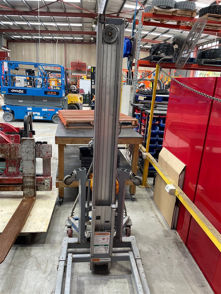 2015 Genie SLC18 Material Lift - 18ft (5.4m) Auction (0012-5060385 ...