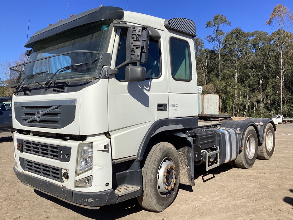 2014 Volvo FM 6 x 4 Prime Mover Truck
