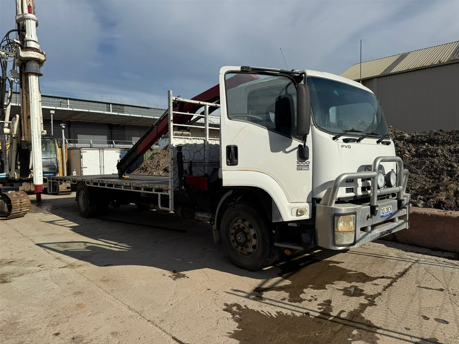 2008 Isuzu FVD1000A 4x2 Crane Truck